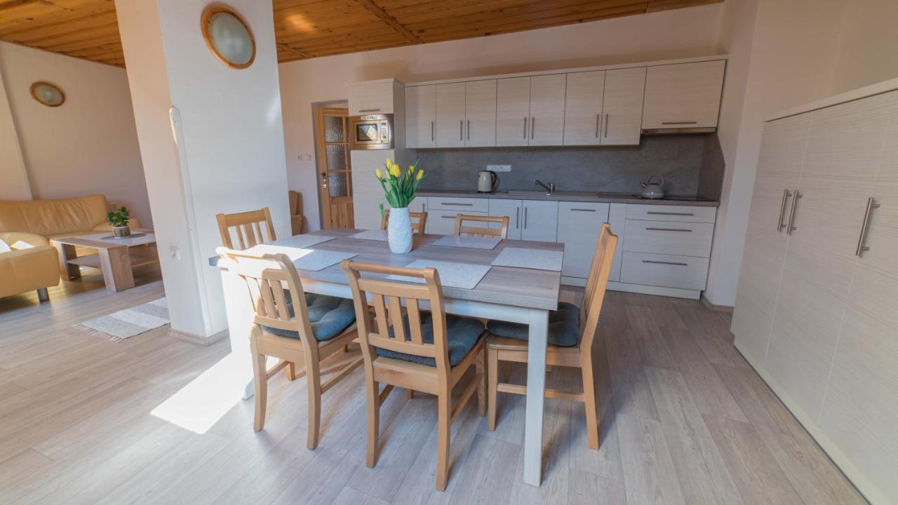 Apartmany U Sjezdovky كفيلدا المظهر الخارجي الصورة